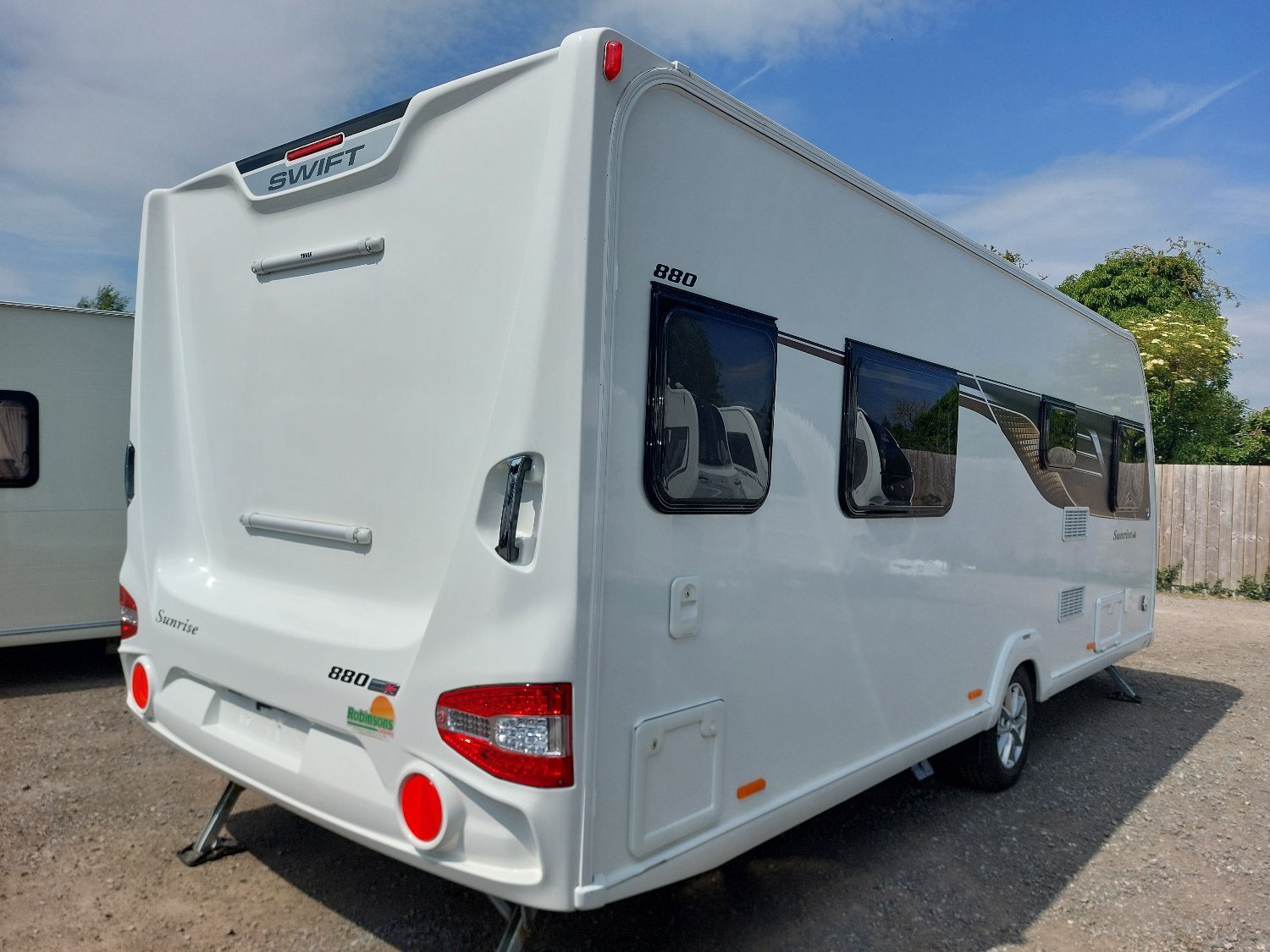 Swift Sunrise 880 2022 - Motorhomes & Caravans in Routh