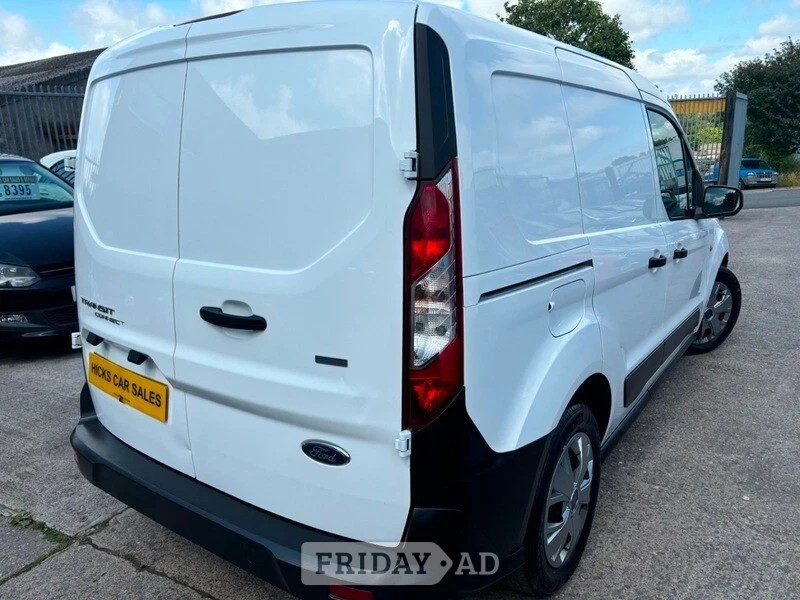 [ berth ]Ford Transit Connect