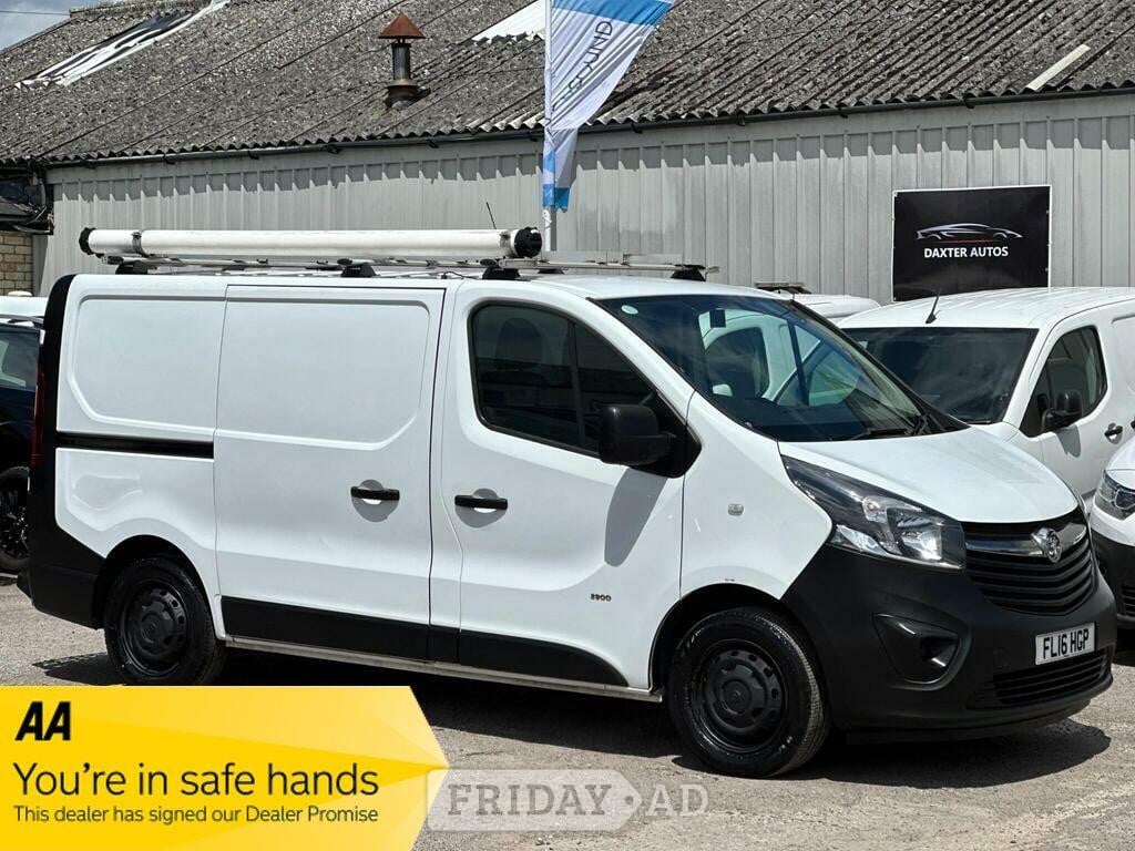 Vauxhall Vivaro 2016 in Chelmsford