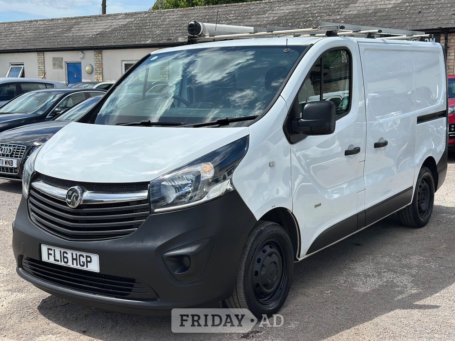 [ berth ]Vauxhall Vivaro