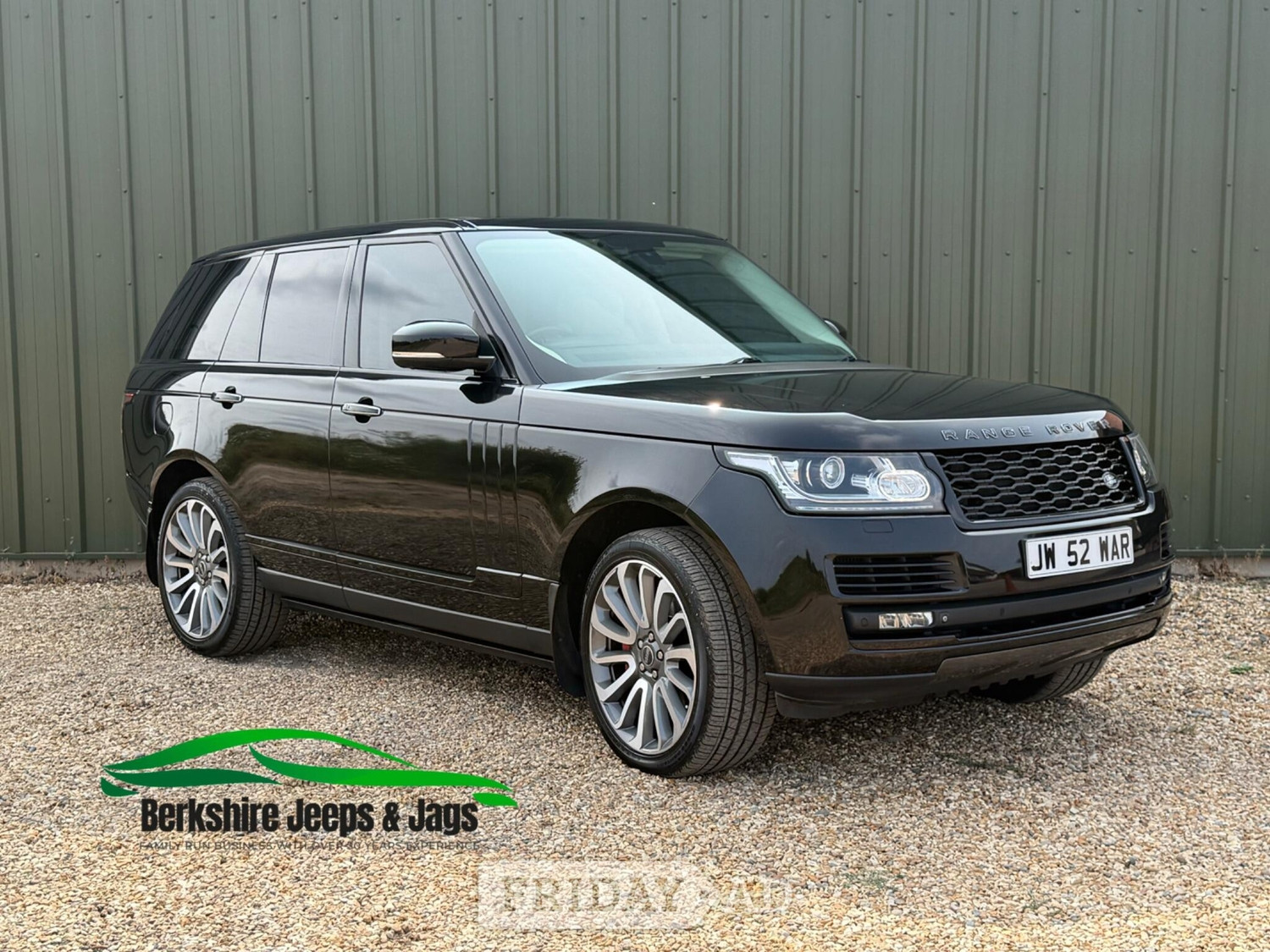 Land Rover Range Rover 2015 in Wokingham