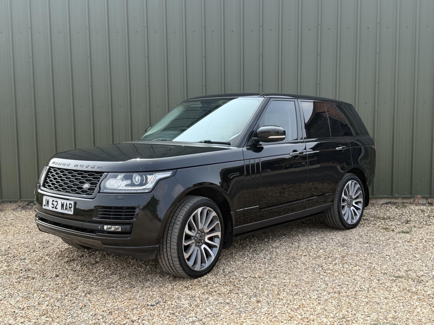[ berth ]Land Rover Range Rover