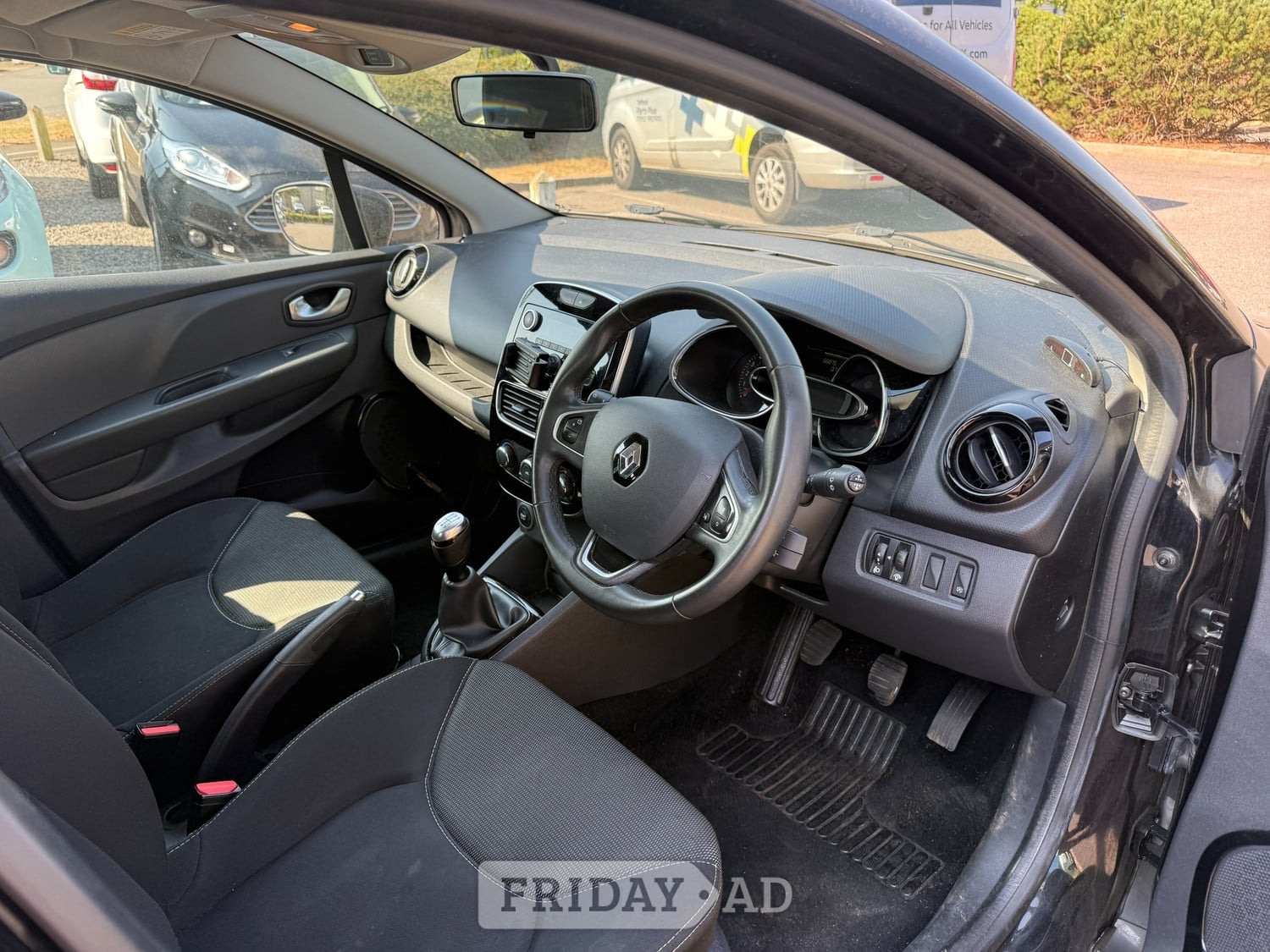 Renault Clio 2019 - Cars