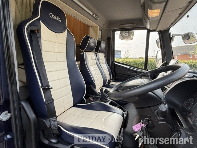 Oakley Supreme Iveco Eurocargo 75E21 Automatic Horsebox - Trailers & Horseboxes in Banbury