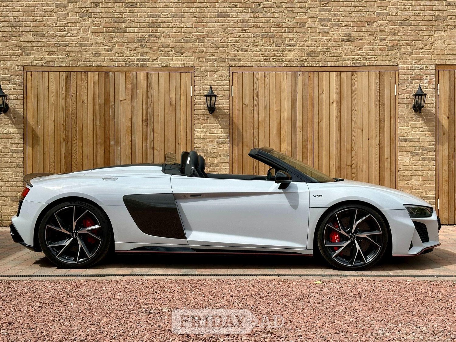 [ berth ]Audi R8