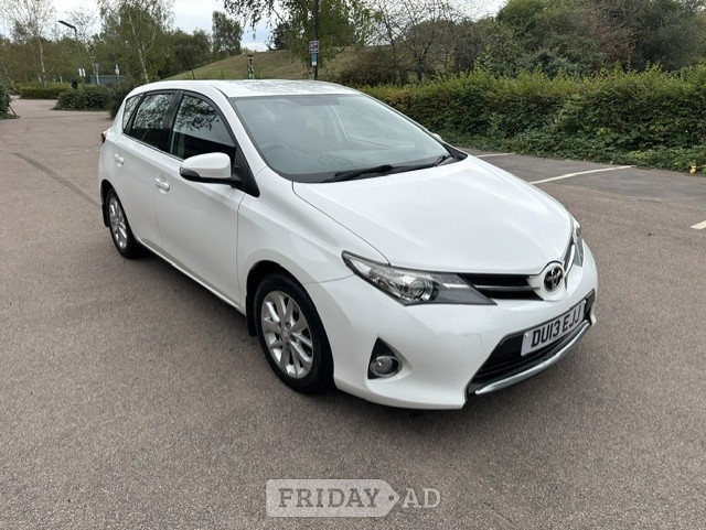 Toyota Auris 2013 in Broxbourne
