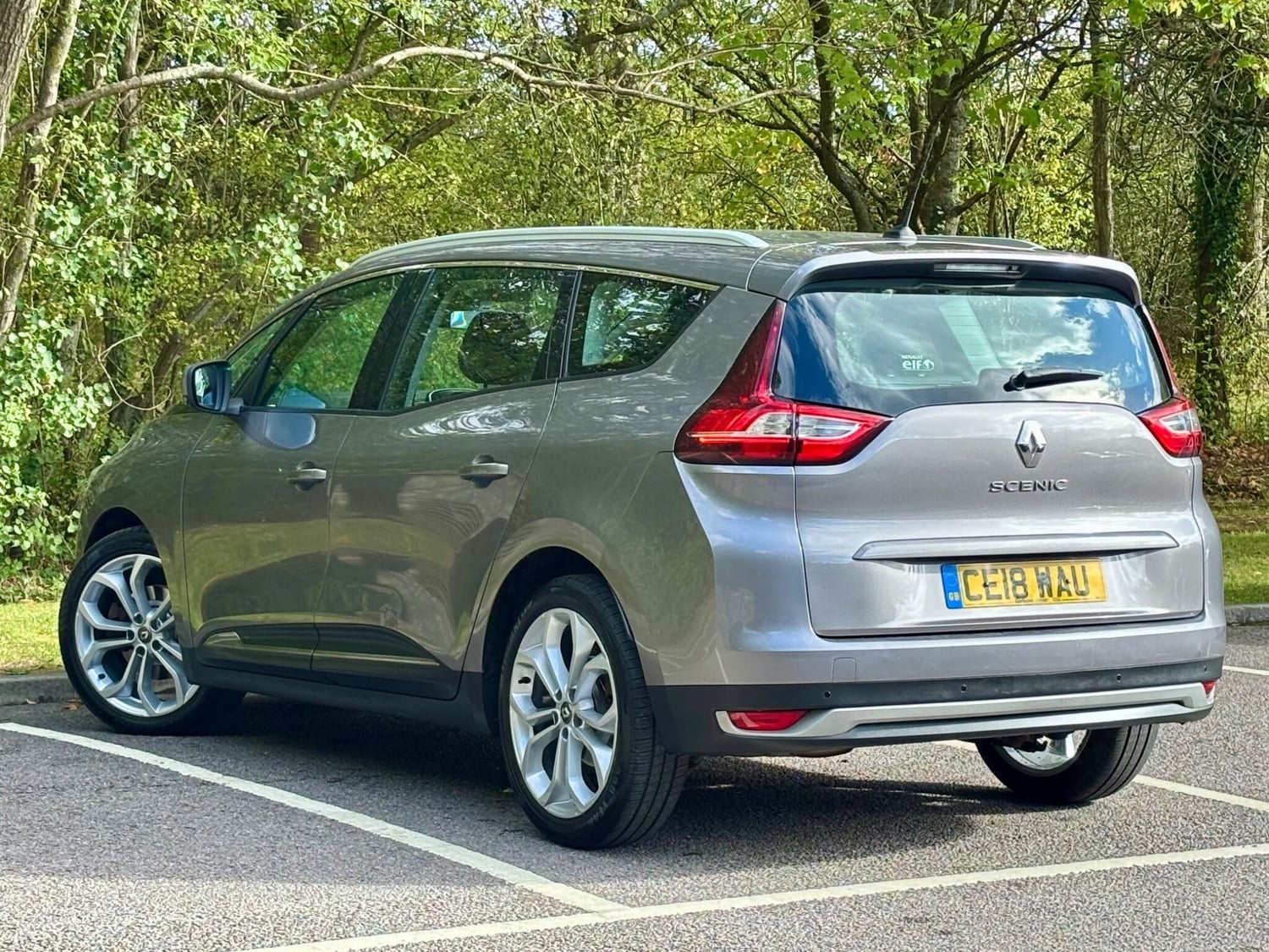 Renault Grand Scenic 2018 - Cars in Farnham