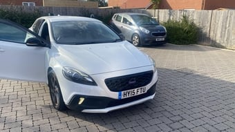 Volvo V40 Cross Country 2015