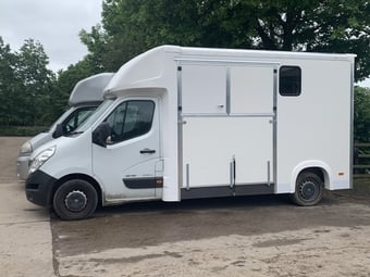 Select Hawk Renault Horsebox