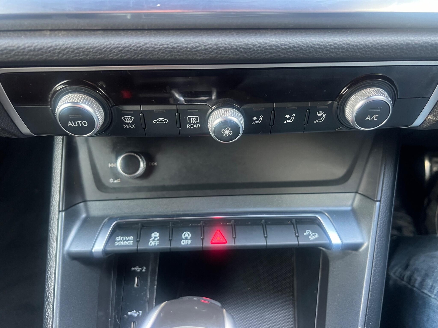 Audi Q3 2021 - Cars