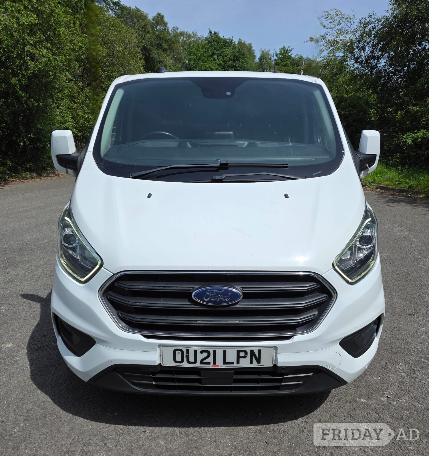 [ berth ]Ford Transit Custom