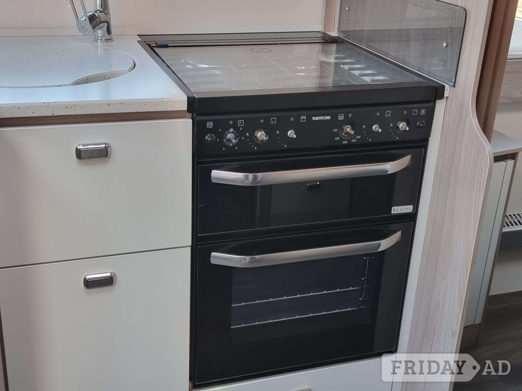 Swift Conqueror Grande 580 Highbridge