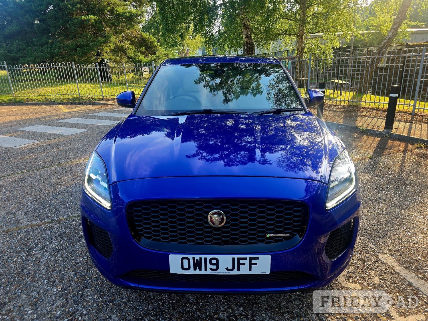 [ berth ]Jaguar E-Pace