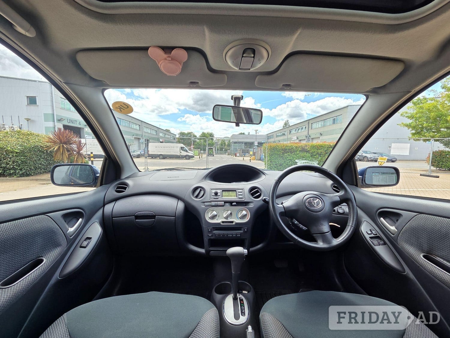 Toyota Yaris 2005 - Cars in Slough