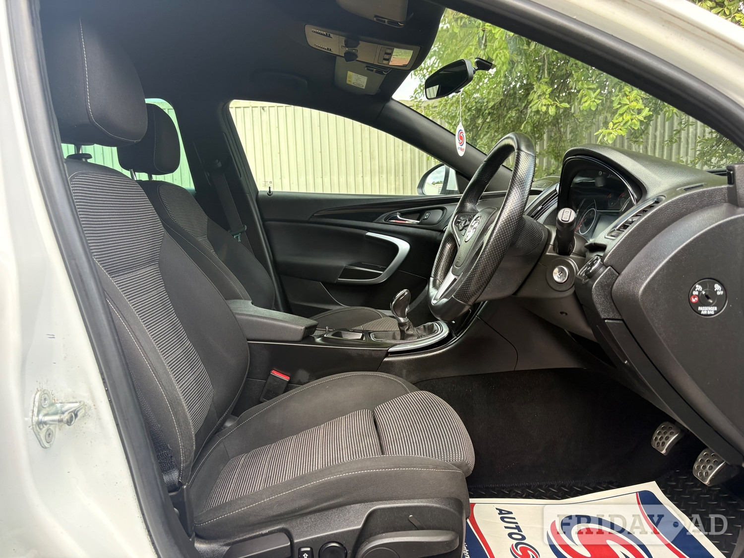 Vauxhall Insignia 2016 - Cars in Airdrie