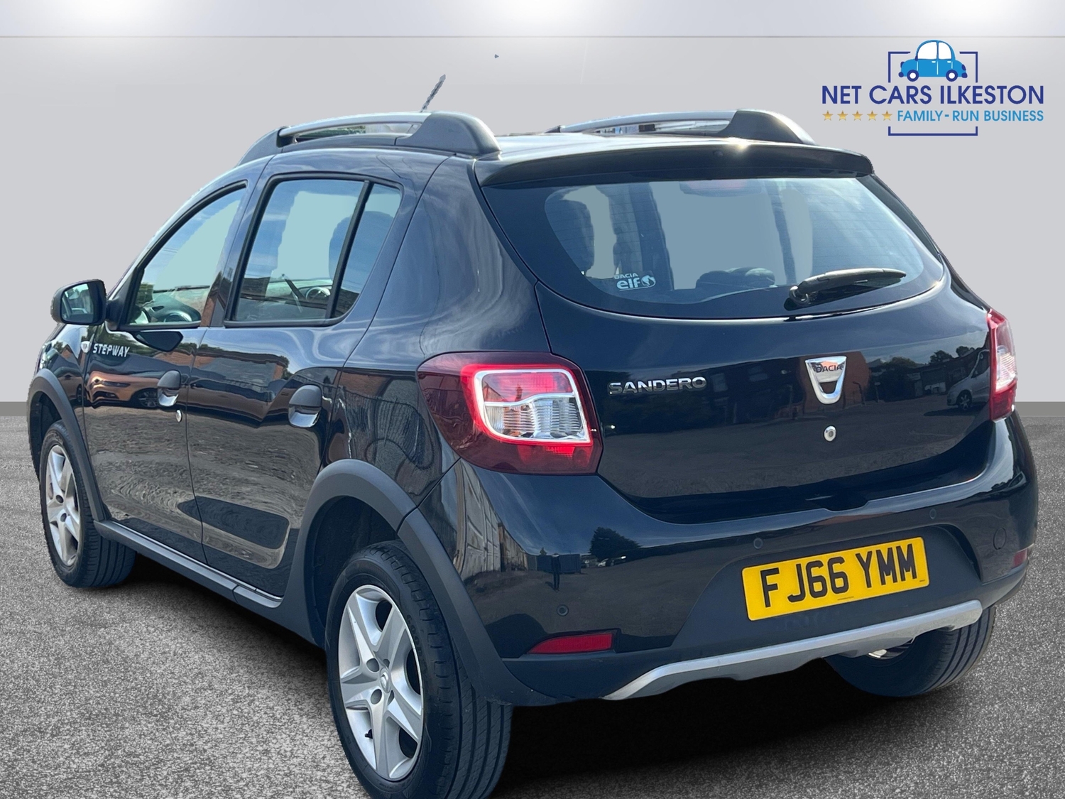 Dacia Sandero Stepway 2016 - Cars in Ilkeston