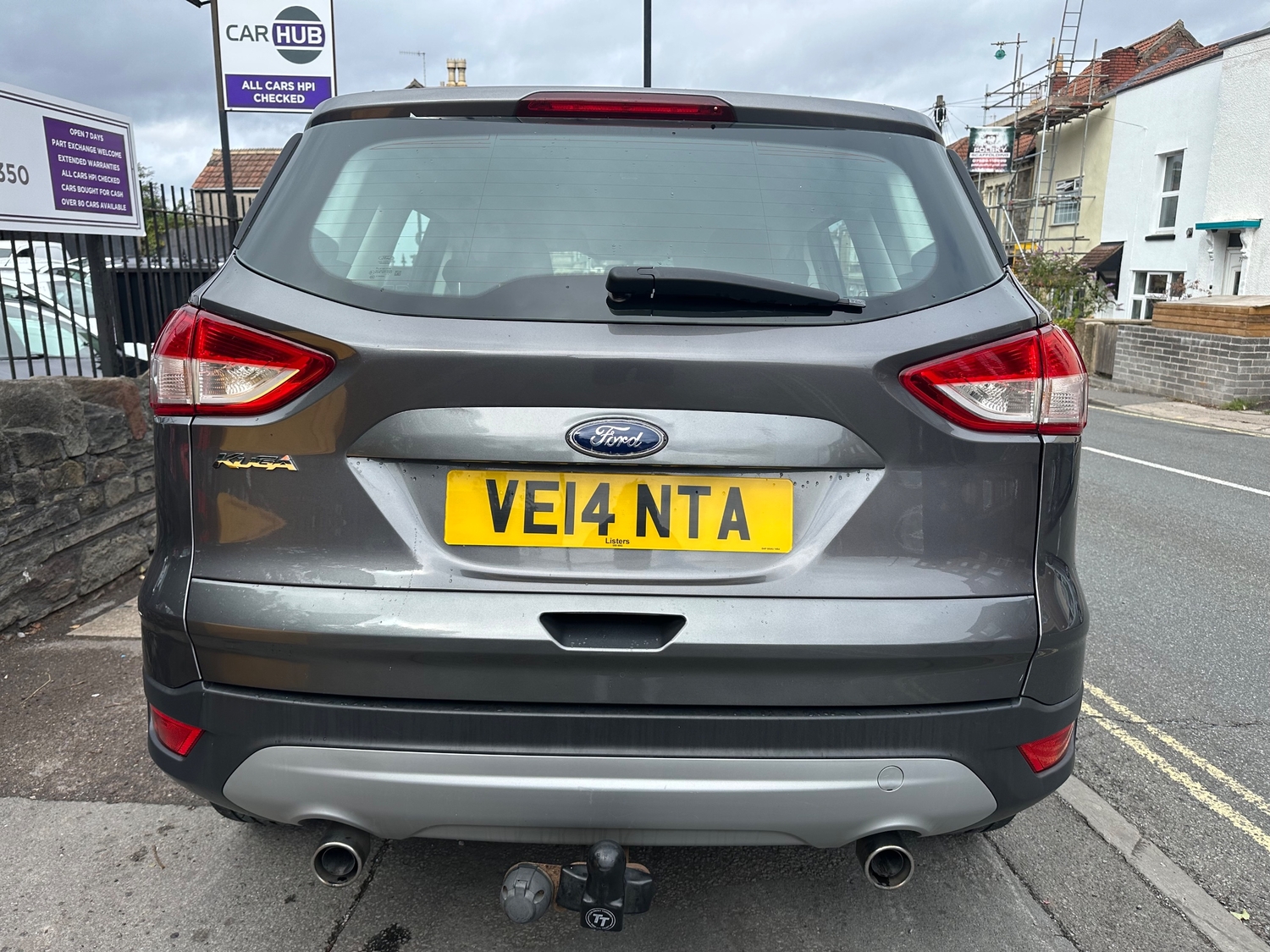 [ berth ]Ford Kuga