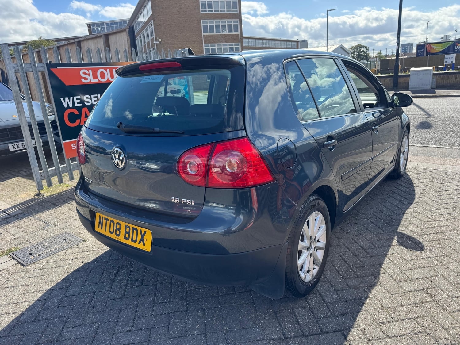 Volkswagen Golf 2008 - Cars in Slough