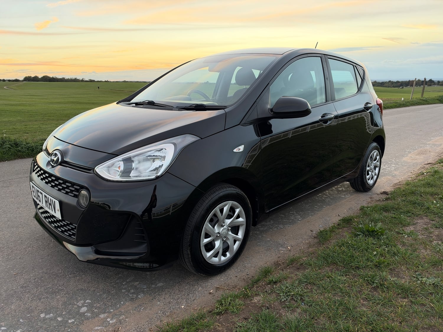 Hyundai i10 2017 - Cars in Epsom