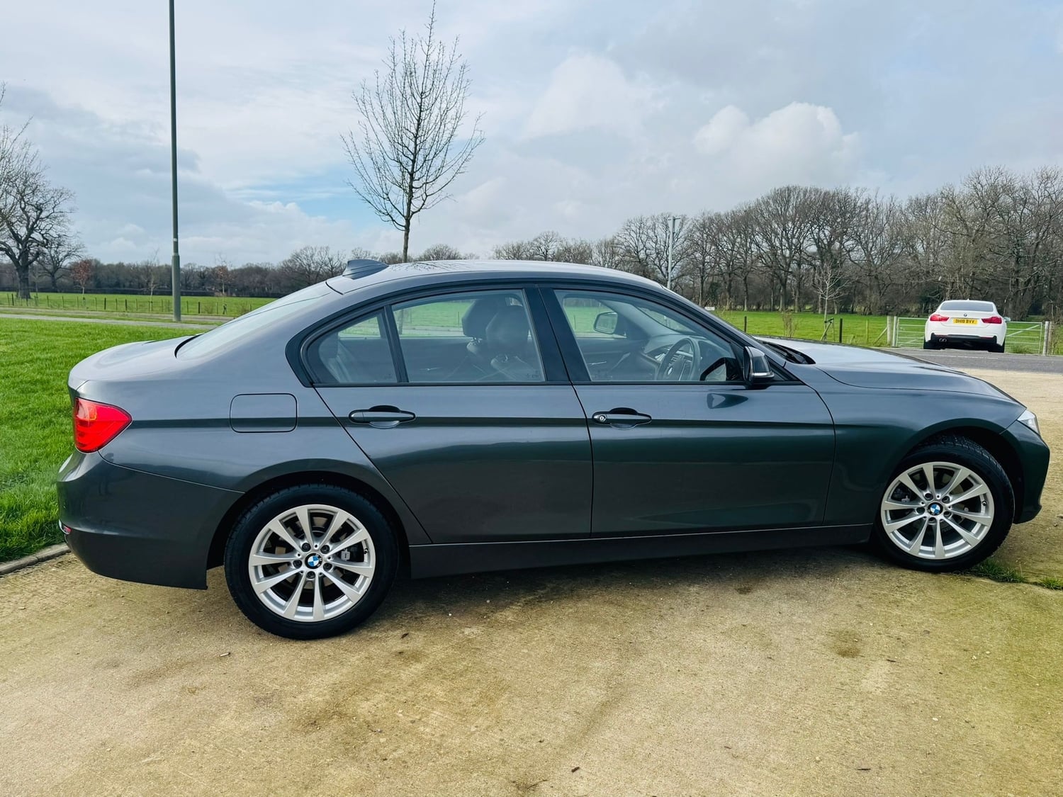 [ berth ]BMW 3 Series