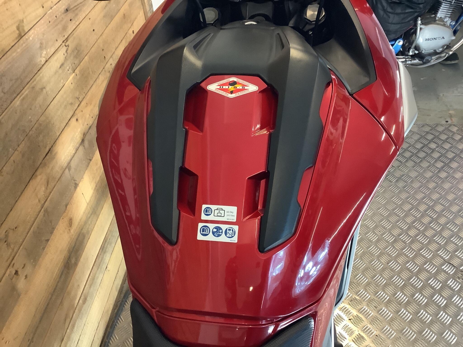 Honda NC750X 2017 - Motorbikes, Scooters & Quads