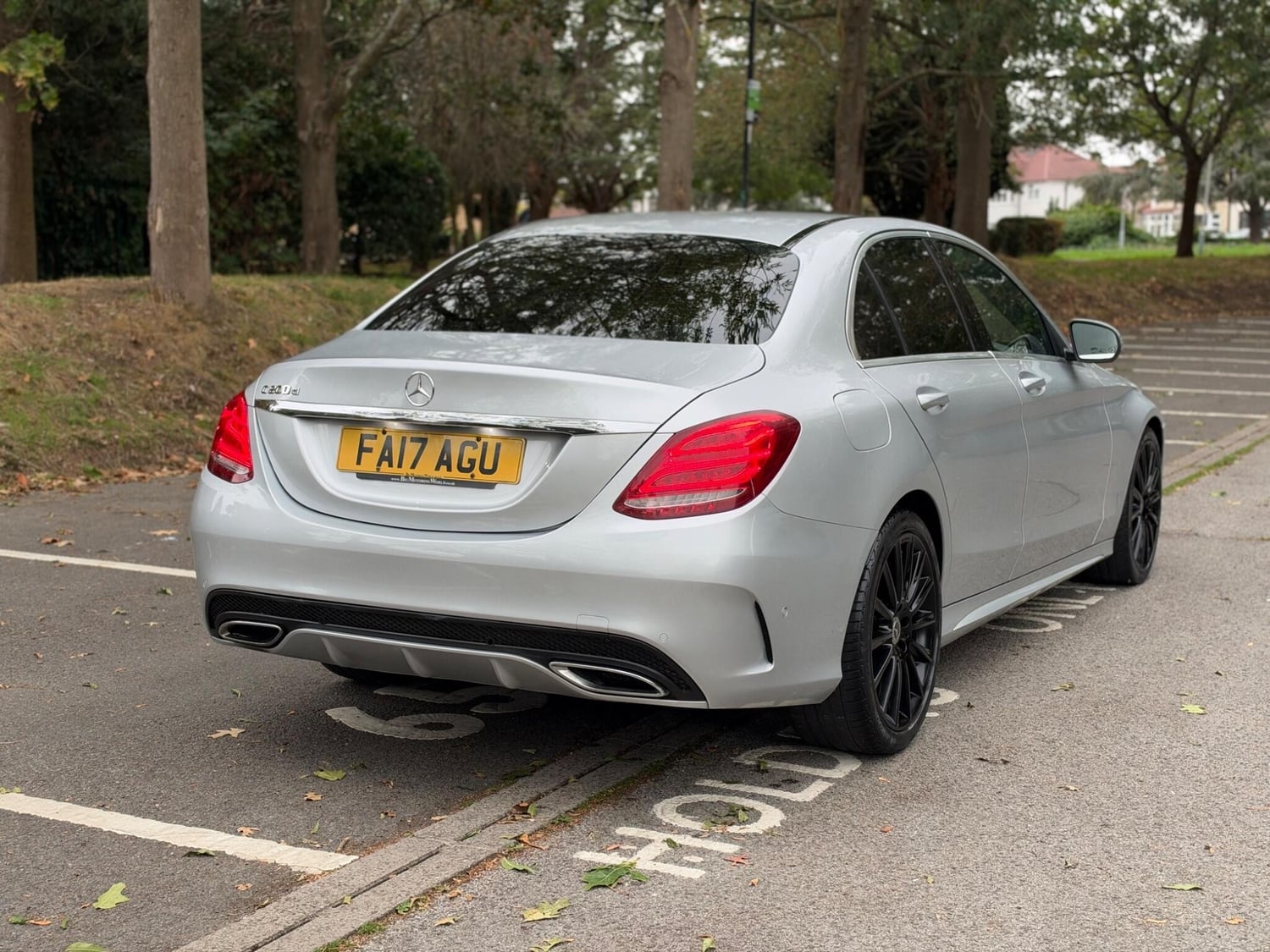 [ berth ]Mercedes-Benz C Class