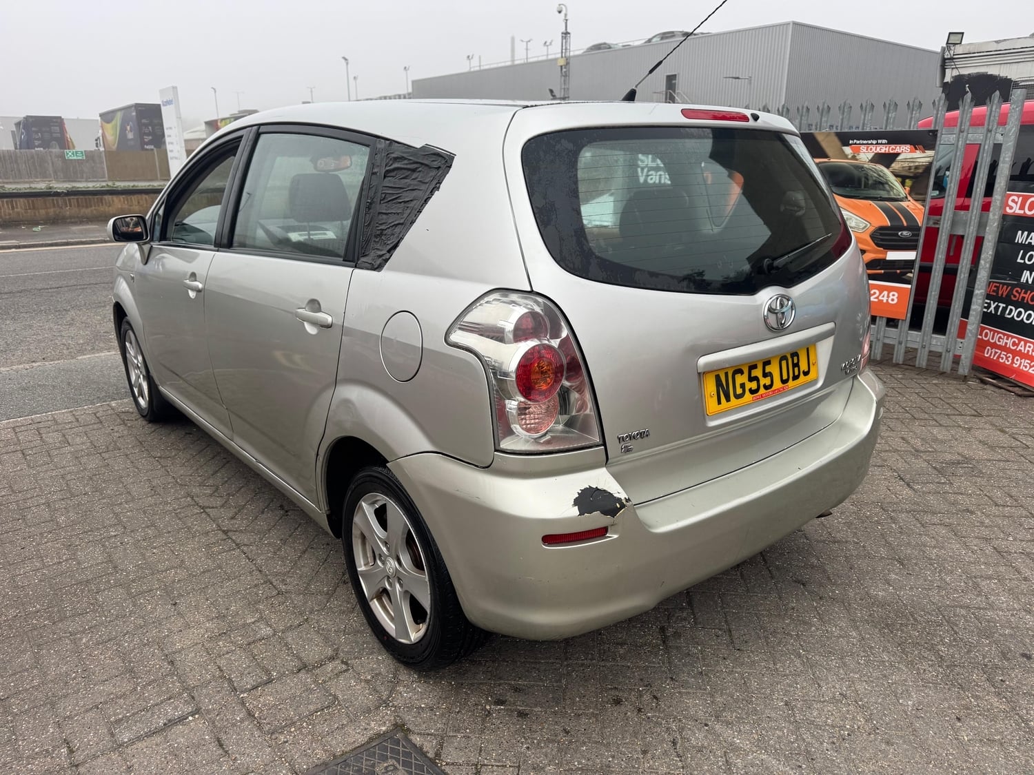 [ berth ]Toyota Corolla Verso