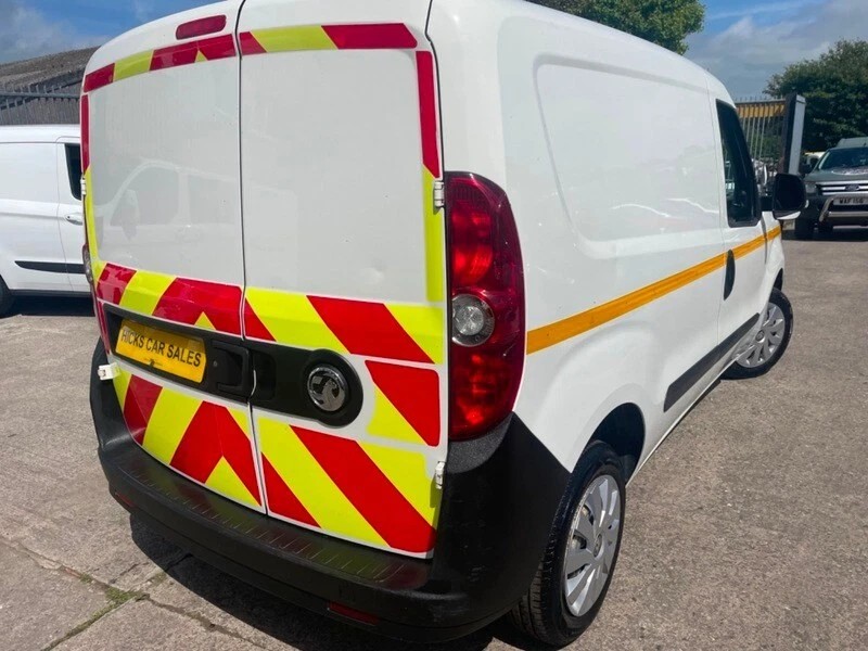 Vauxhall Combo 2017 - Vans & Commercial Vehicles in Liskeard