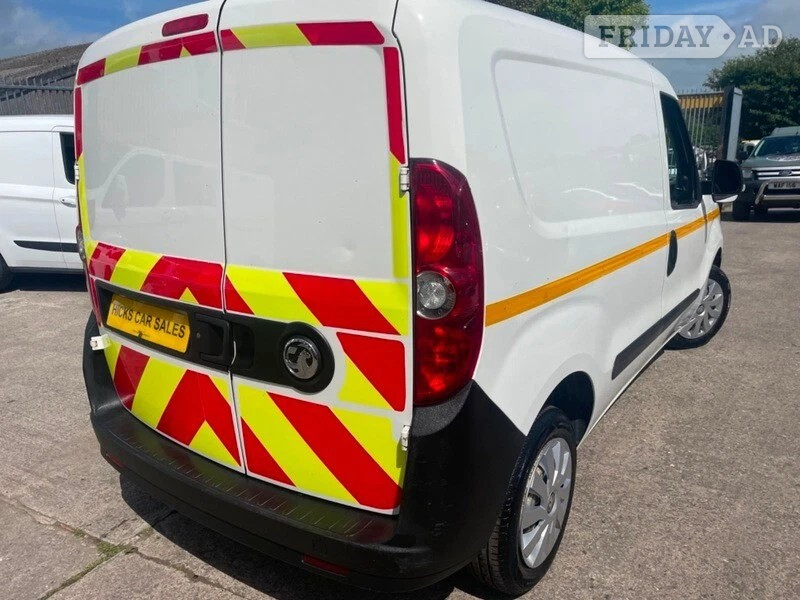 Vauxhall Combo 2017 - Vans & Commercial Vehicles in Liskeard