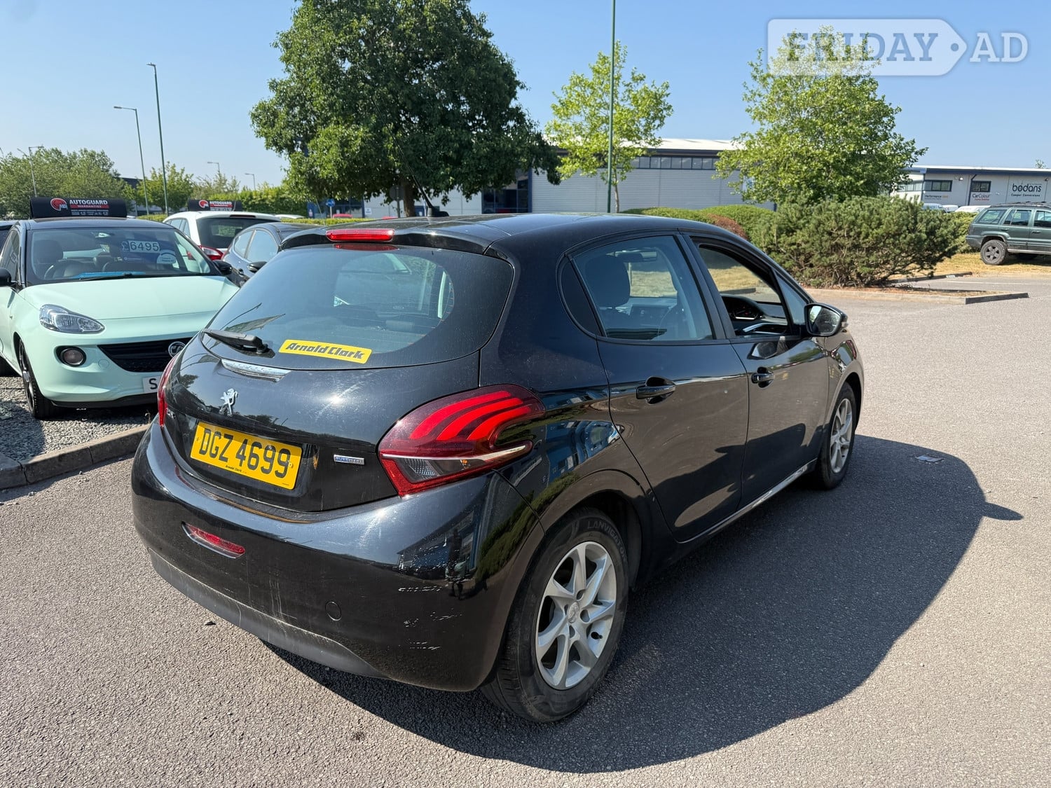 [ berth ]Peugeot 208