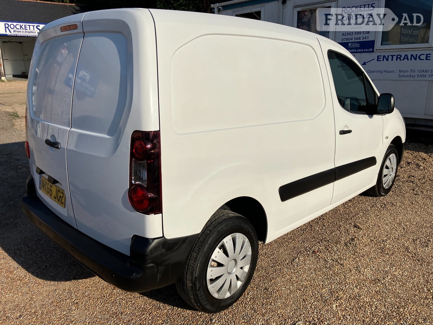 [ berth ]Peugeot Partner