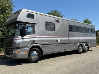 Oakley Supreme Scania P310 Horsebox
