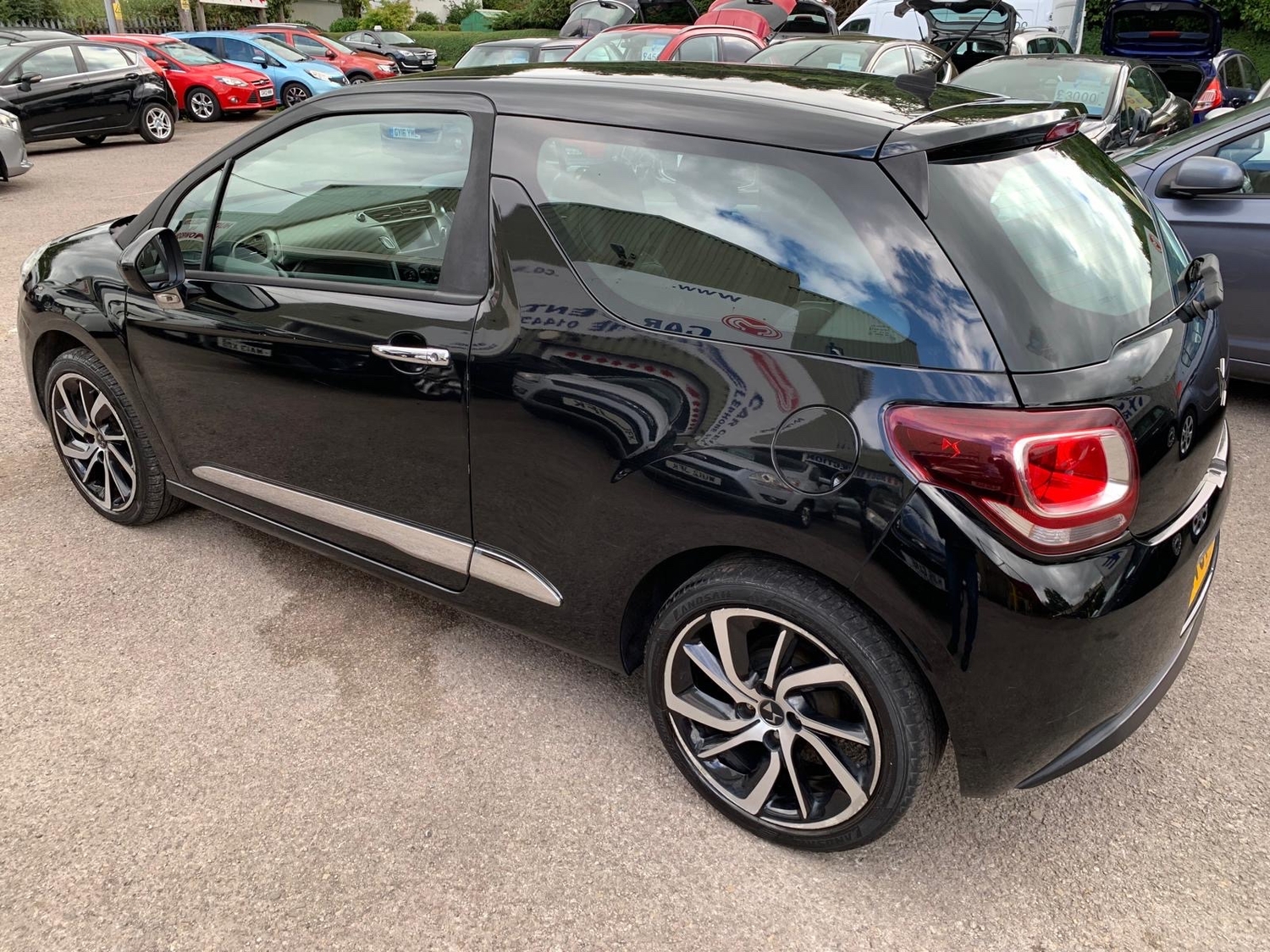 DS DS 3 2017 - Cars in Hengoed