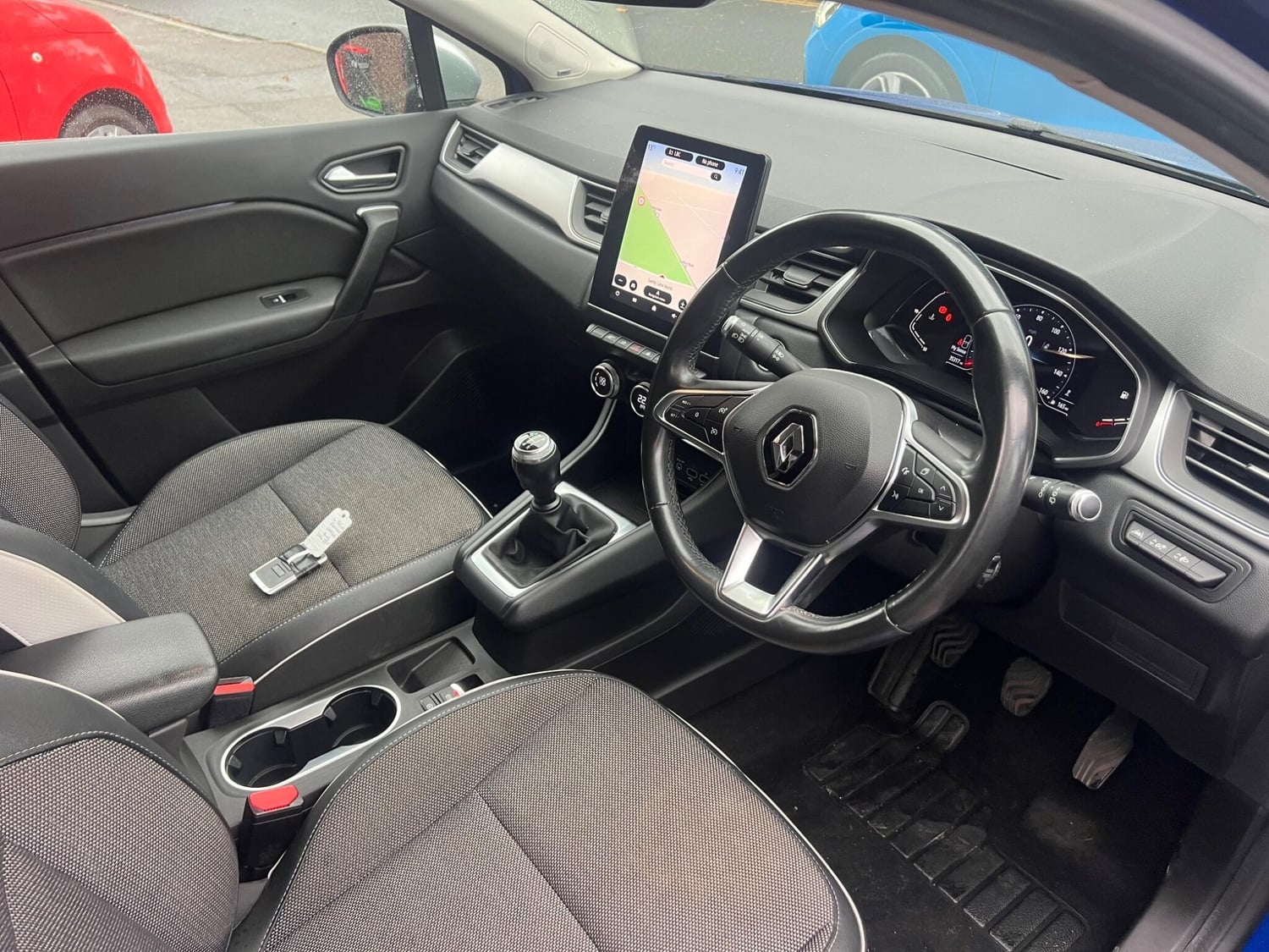 Renault Captur 2020 - Cars