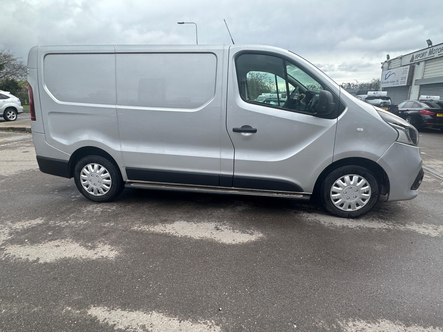 Renault Trafic 2018 - Vans & Commercial Vehicles in Slough