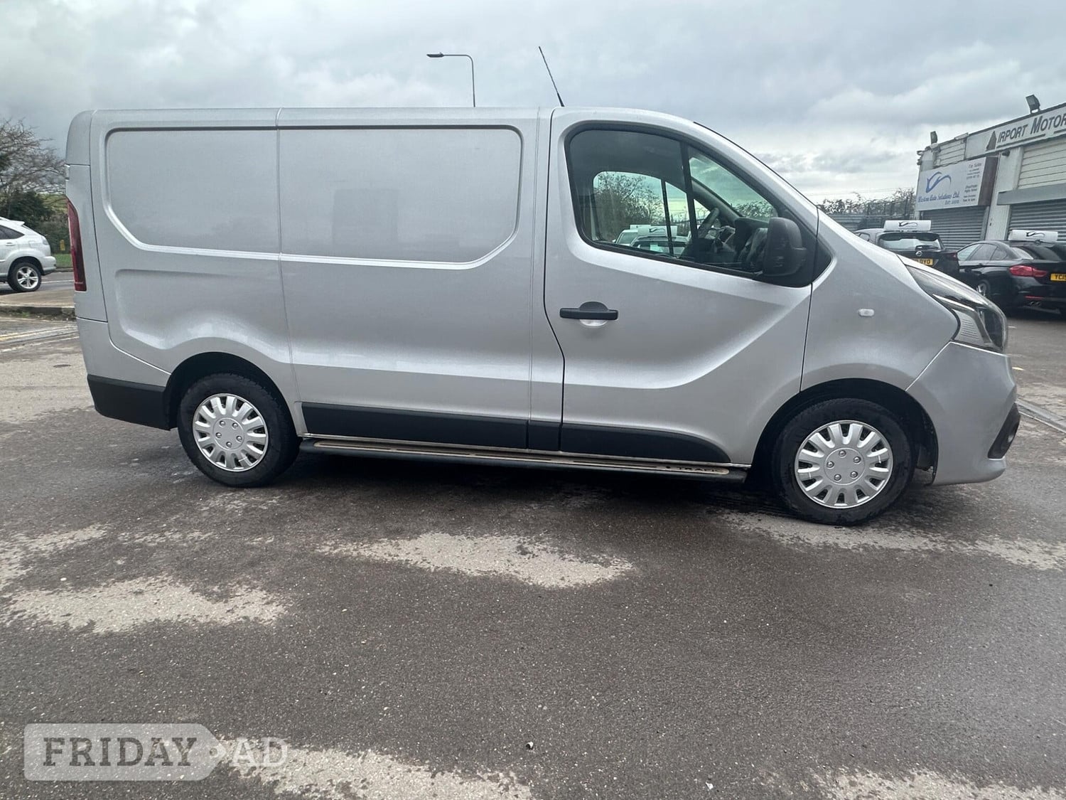 Renault Trafic 2018 - Vans & Commercial Vehicles in Slough