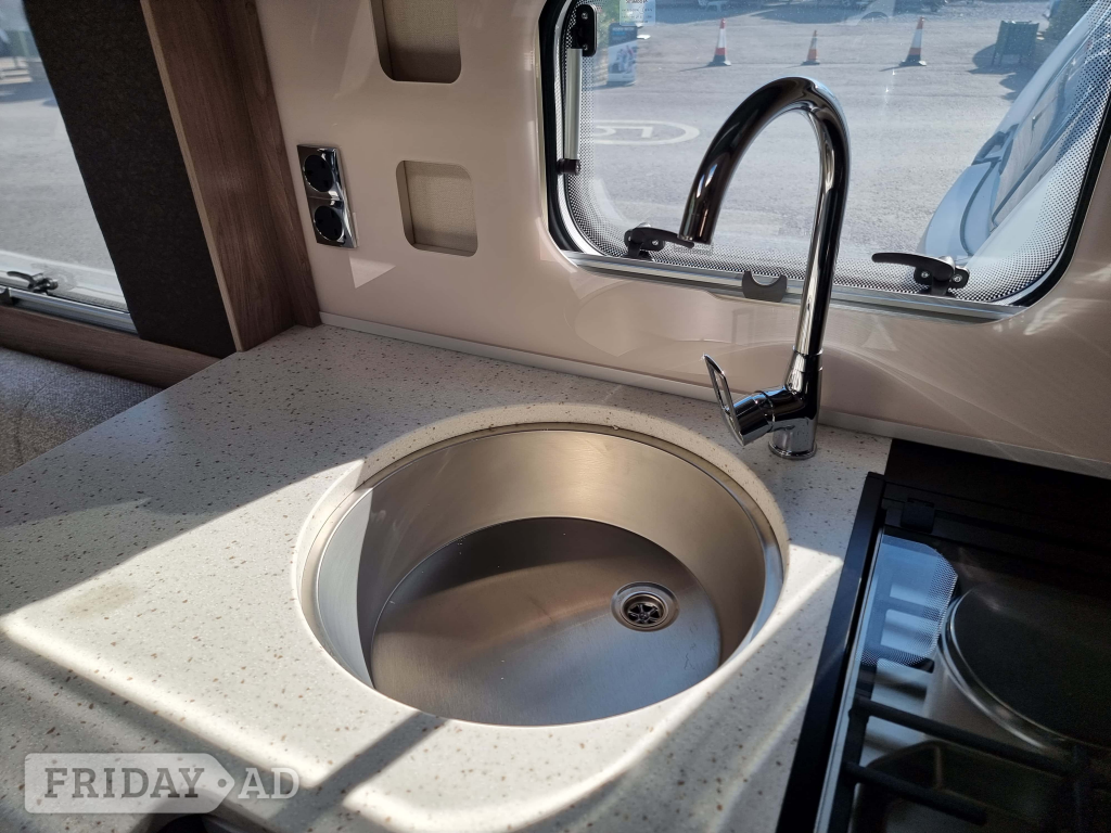 Swift Conqueror 580 2026 - Motorhomes & Caravans in Highbridge