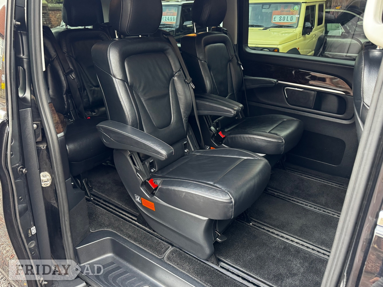 [ berth ]Mercedes-Benz V Class