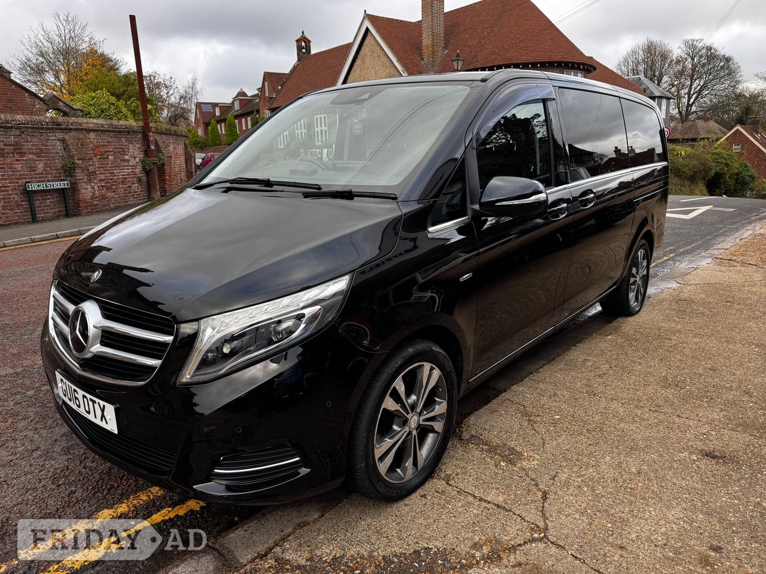 Mercedes-Benz V Class 2017 - Cars in Mayfield