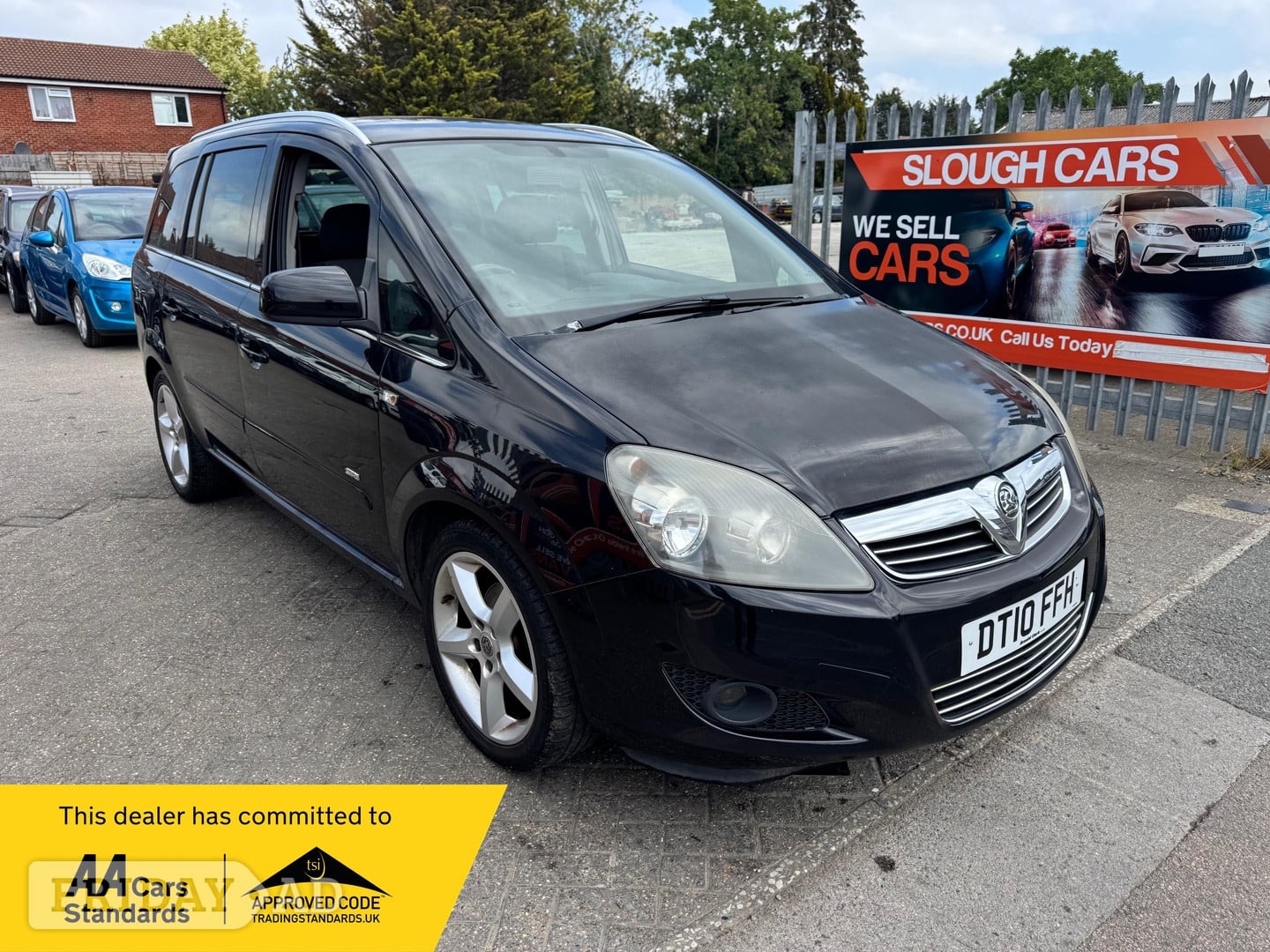 Vauxhall Zafira 2010 in Slough