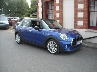 Mini Hatch 2018