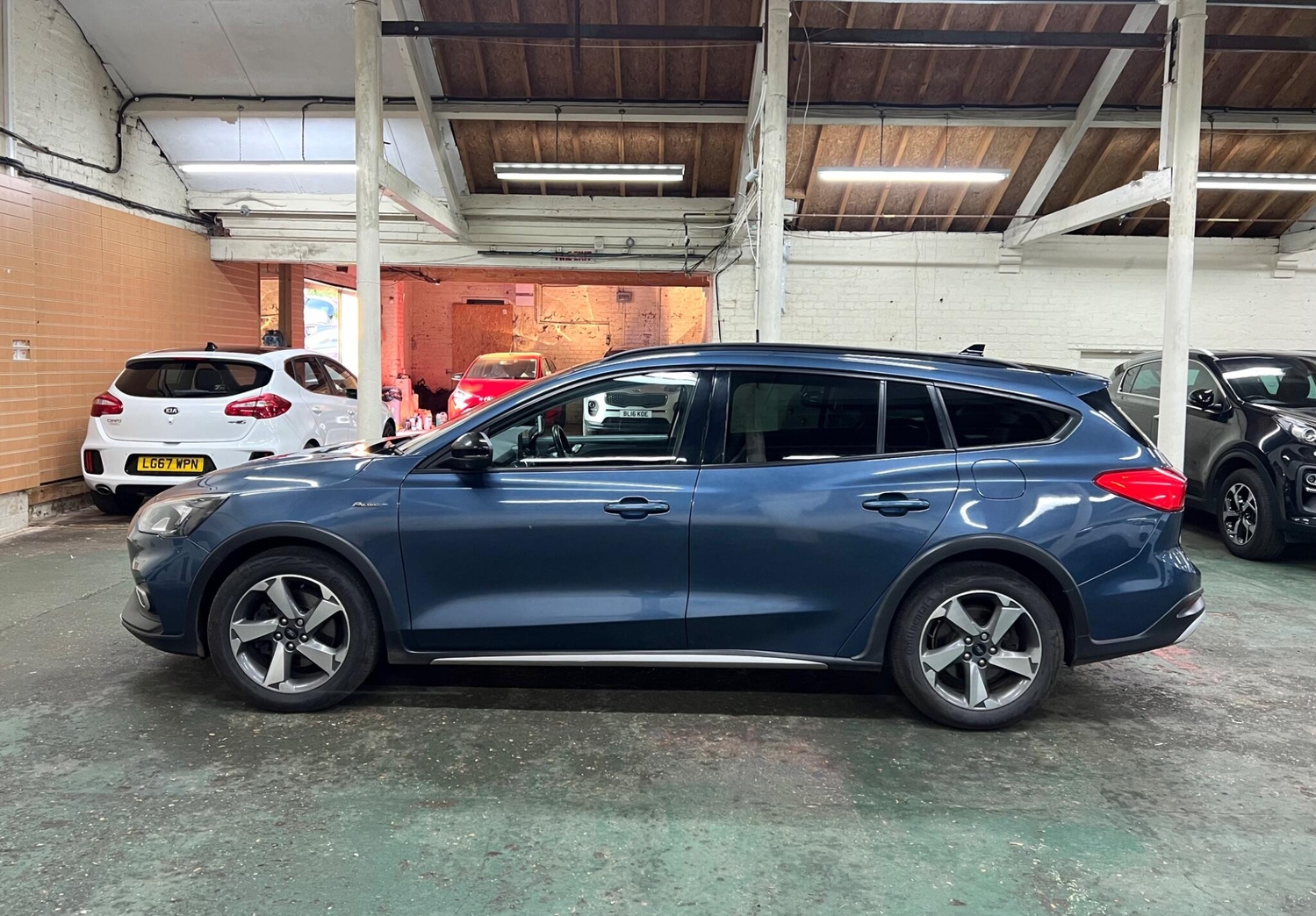 Ford Focus 2021 - Cars