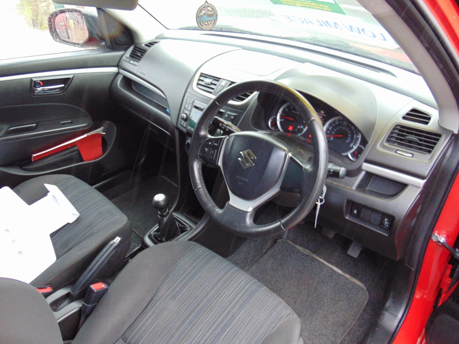 Suzuki Swift 2013 - Cars