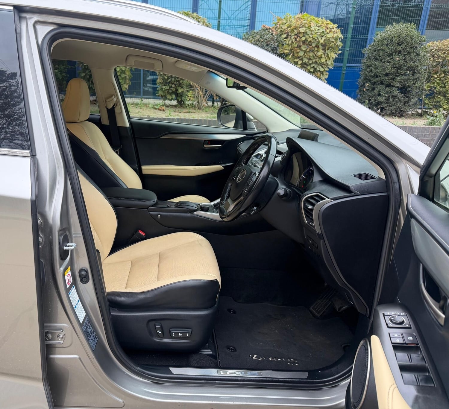 [ berth ]Lexus NX