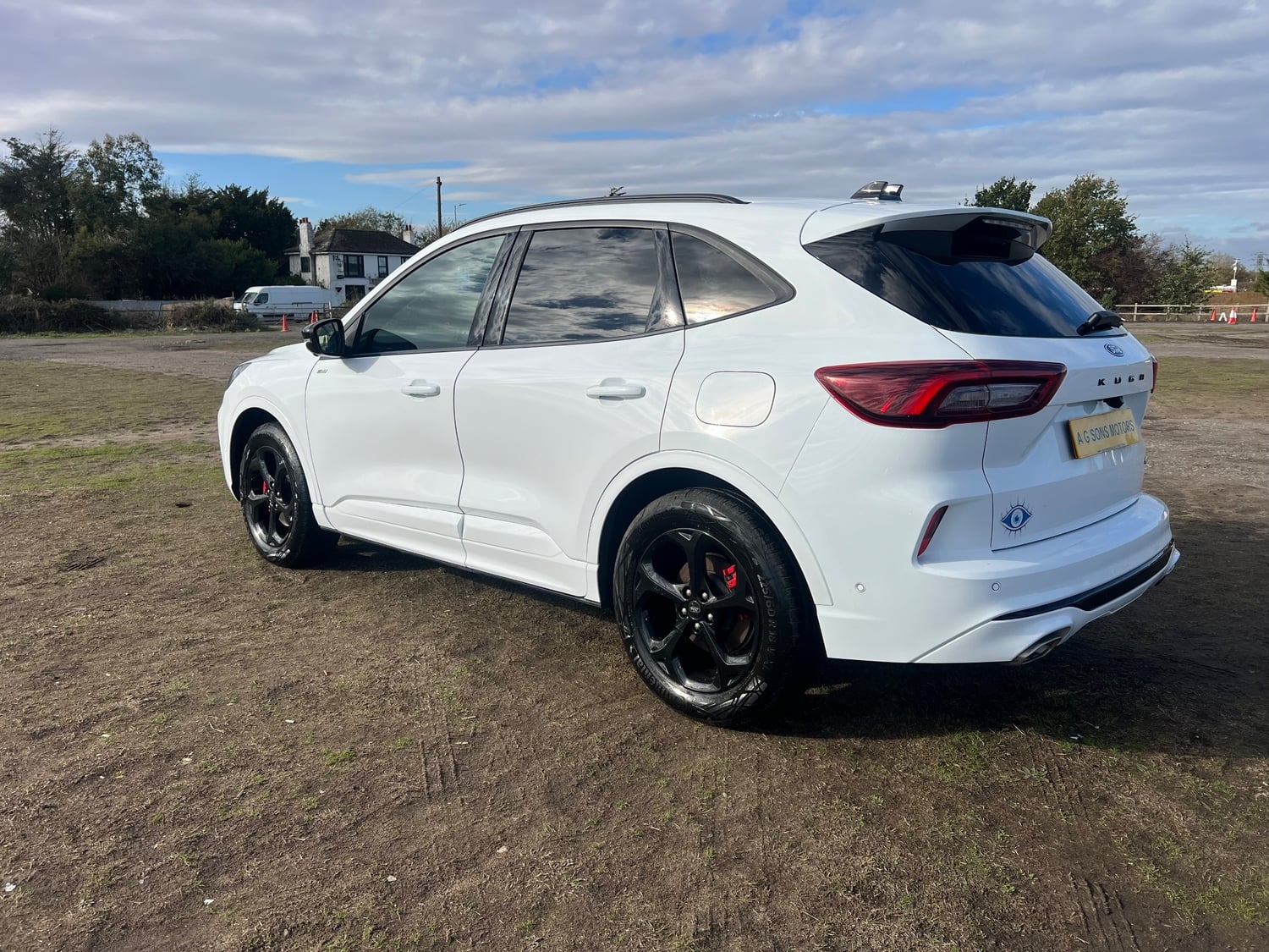 [ berth ]Ford Kuga