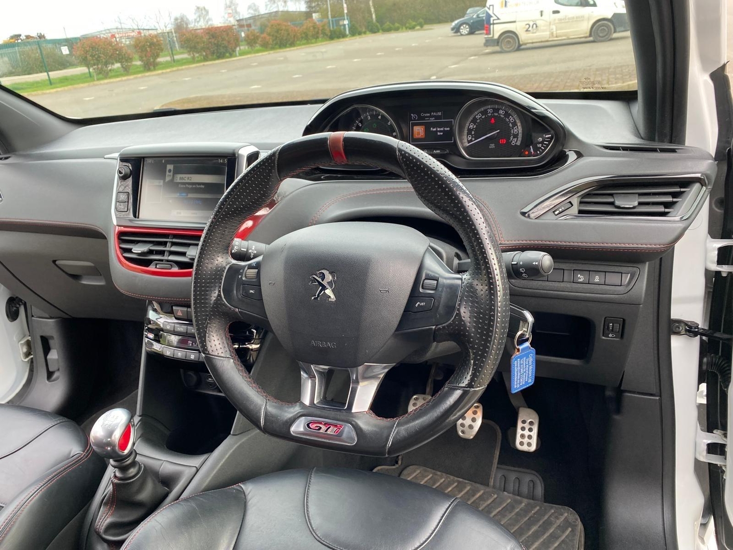 [ berth ]Peugeot 208