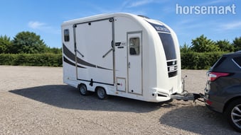 Equi-Trek Night-Treka  Horse Trailer