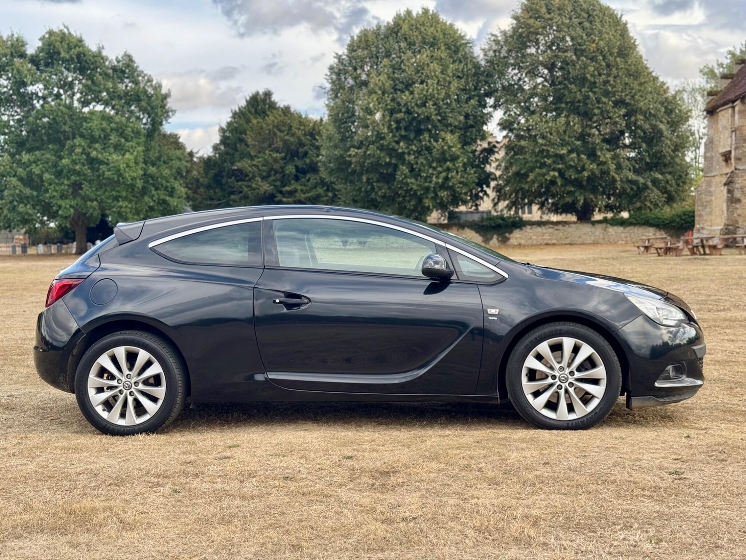 [ berth ]Vauxhall Astra