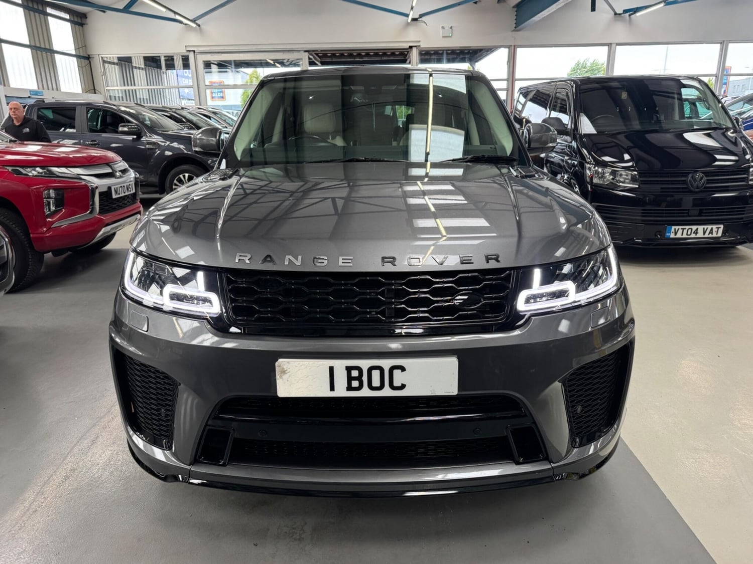 [ berth ]Land Rover Range Rover Sport