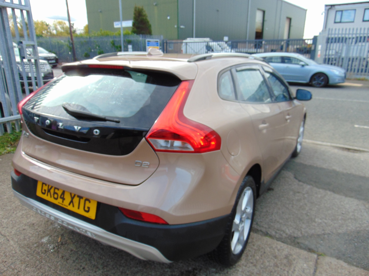 [ berth ]Volvo V40 Cross Country